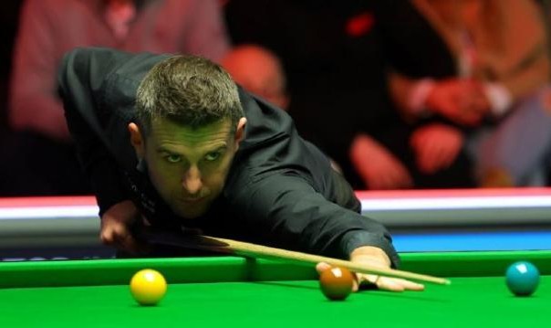 开云体育官网-塞尔比战胜罗伯逊结束七连败 决赛会师布雷切尔