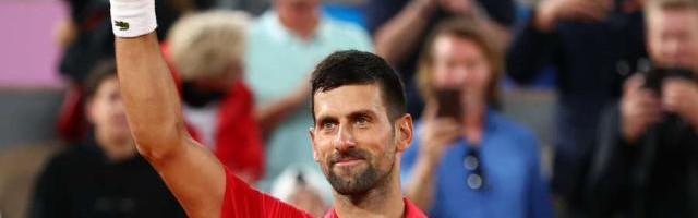 开云体育官网-德约首轮轻松晋级 对“不合逻辑”的规则有话说