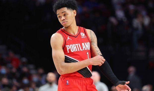 kaiyun-续约西蒙斯抢下小佩顿 开拓者实力得到提升了吗？