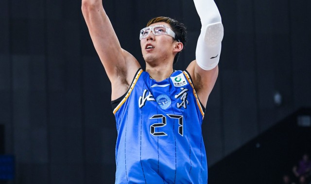 开云APP-媒体人：没有周琦的护筐 山西末节如鱼得水 球球都往内线强攻