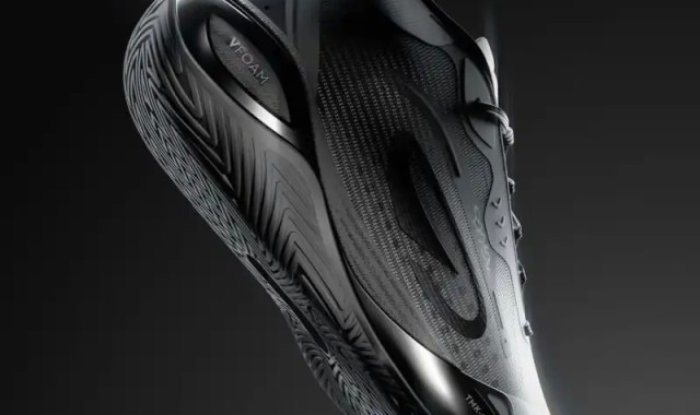 颜值怎样？迪卡侬发布萨尔签名鞋黑色款并拍摄宣传照